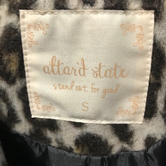 Altar’d State leopard coat - Picture 5 of 9